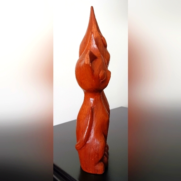 Handcrafted Solid Teakwood Cat & Kitten, made in Thailand, 9.5" tall x 5.5 x 1.5 - Picture 5 of 6